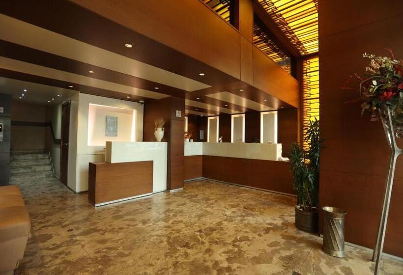 سوییت جونیور, Britannia Suites