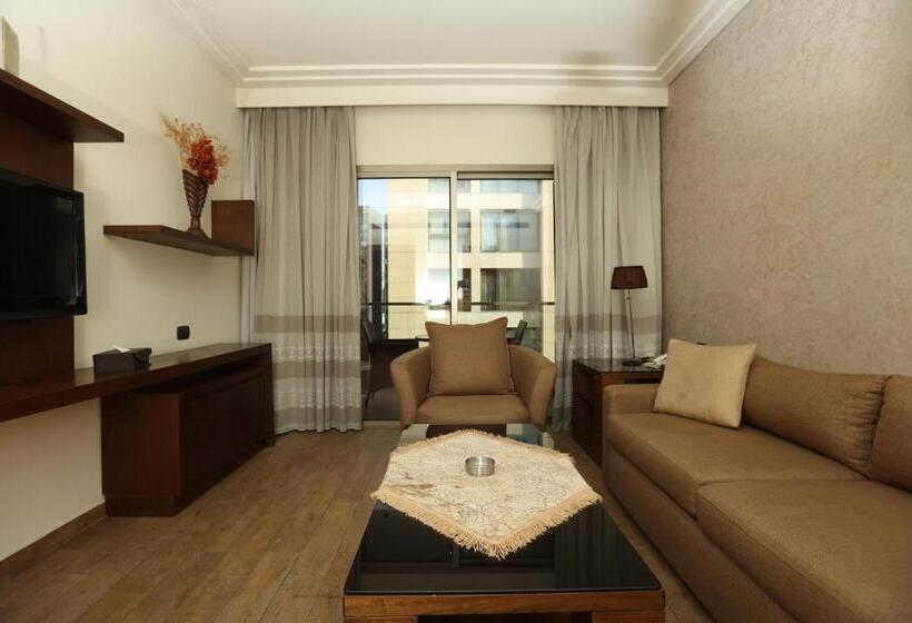 سوییت جونیور, Britannia Suites
