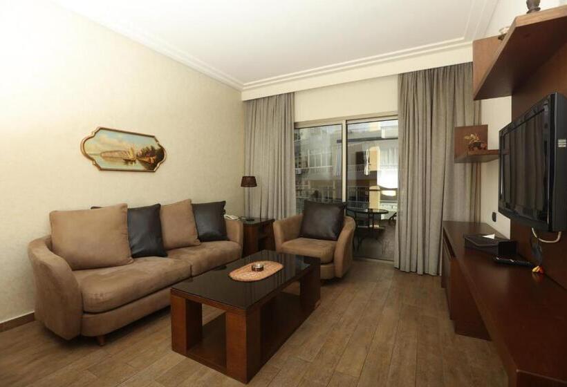 سوییت جونیور, Britannia Suites