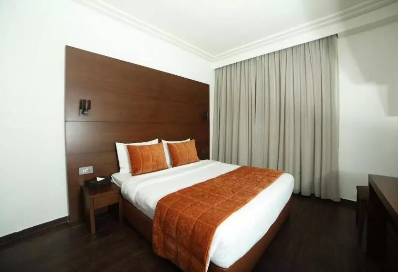سوییت سوپریور, Britannia Suites