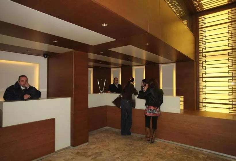 سوئیت 2 خوابه, Britannia Suites