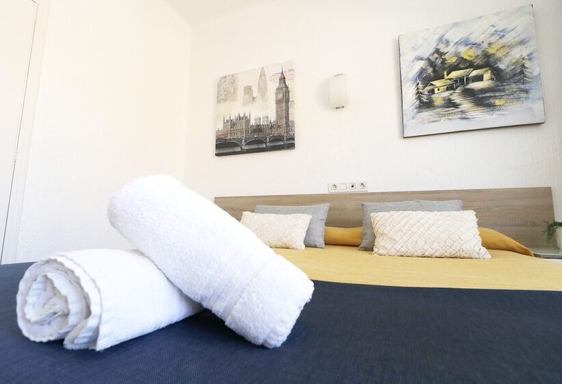 اتاق استاندارد با بالکن, Hsr Gil