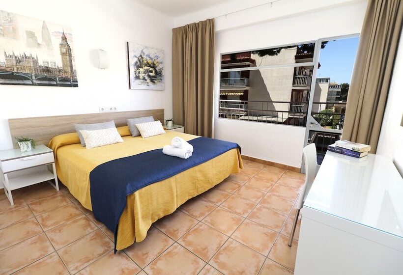 اتاق استاندارد با بالکن, Hsr Gil