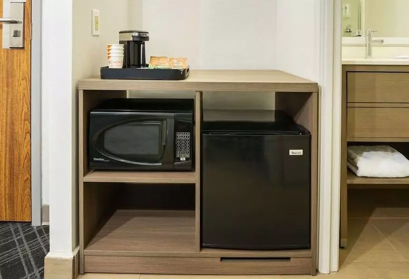 スイート, Comfort Inn & Suites