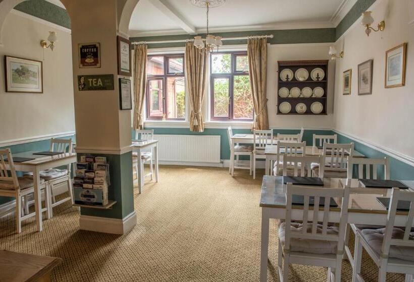 غرفة أساسية, Toothbrush Rooms At Lattice Lodge   Guest Kitchen & Ev Recharging