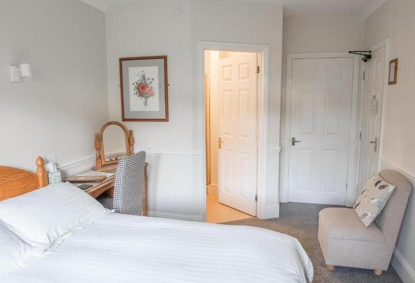 غرفة قياسية, Toothbrush Rooms At Lattice Lodge   Guest Kitchen & Ev Recharging