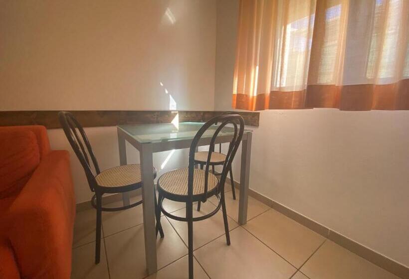 شقة غرفة واحدة, Residence Roxy