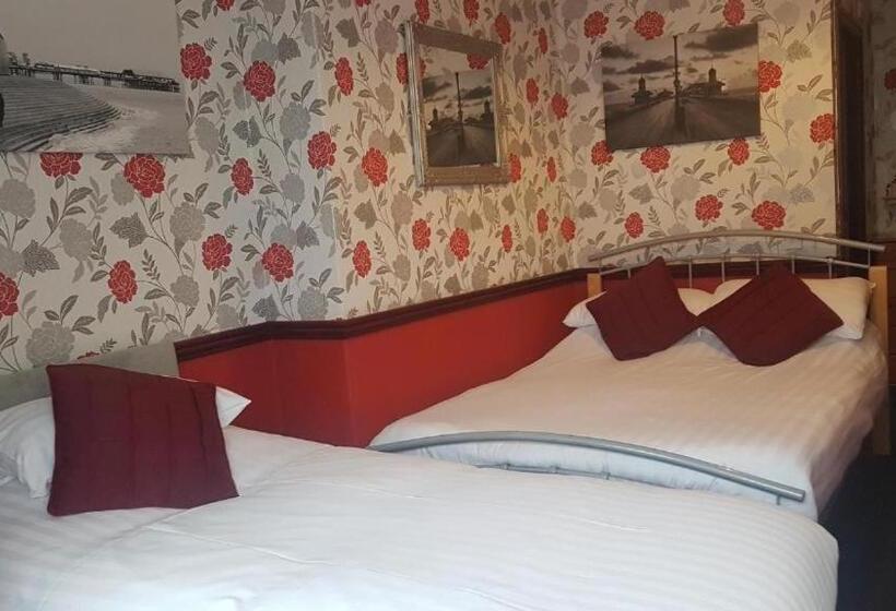 家庭间侧面带海景, Valdene