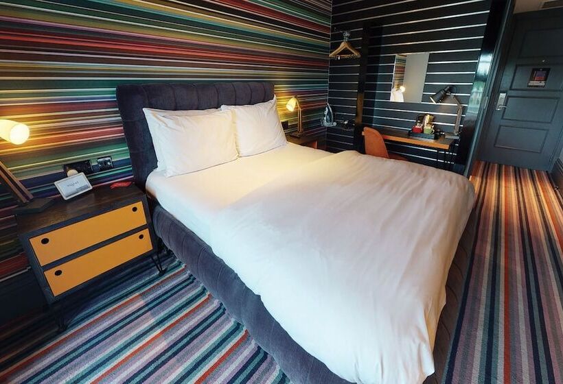 Номер Стандарт, Village Hotel Farnborough