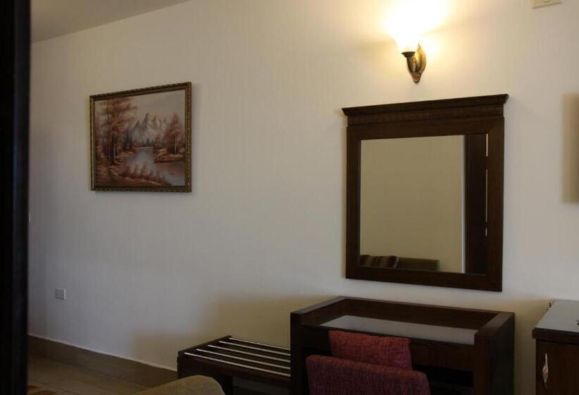 اتاق استاندارد یک نفره با چشم‌انداز دریا, Lamedina Hotel & Resort