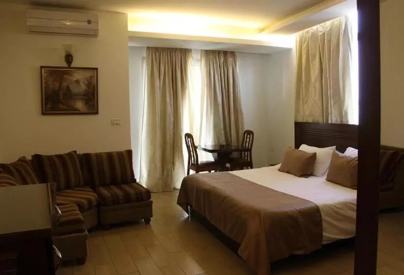 اتاق استاندارد یک نفره با چشم‌انداز دریا, Lamedina Hotel & Resort