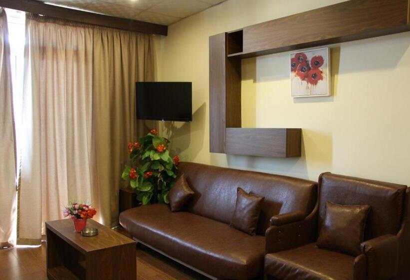 سوییت, Lamedina Hotel & Resort