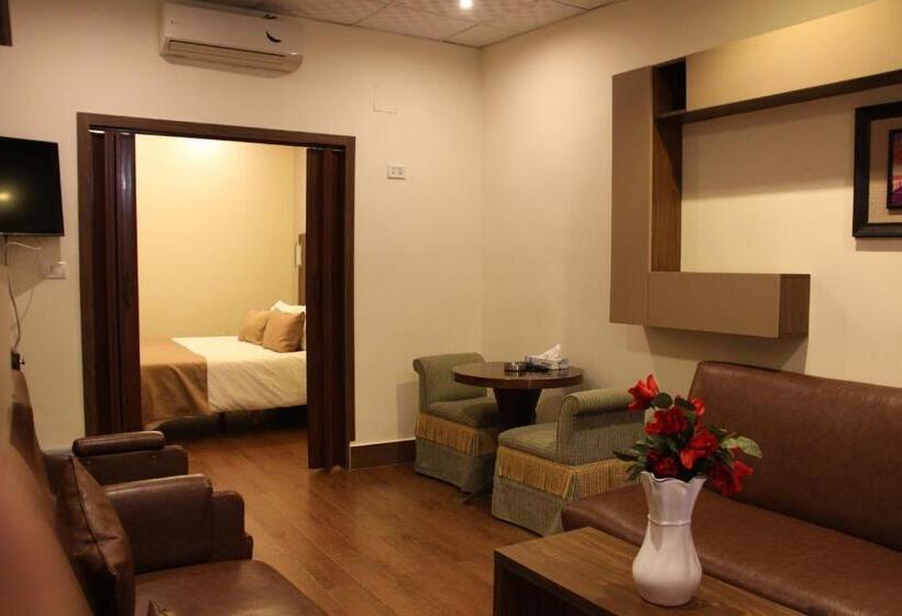 سوییت, Lamedina Hotel & Resort