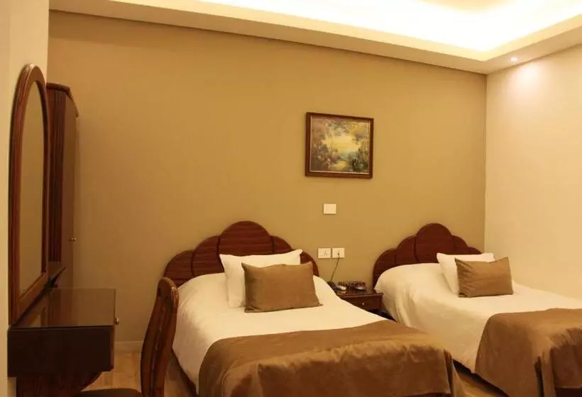 Economy Quadruple Room, Lamedina Hotel & Resort