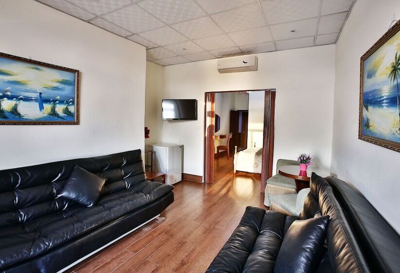 سوییت, Lamedina Hotel & Resort