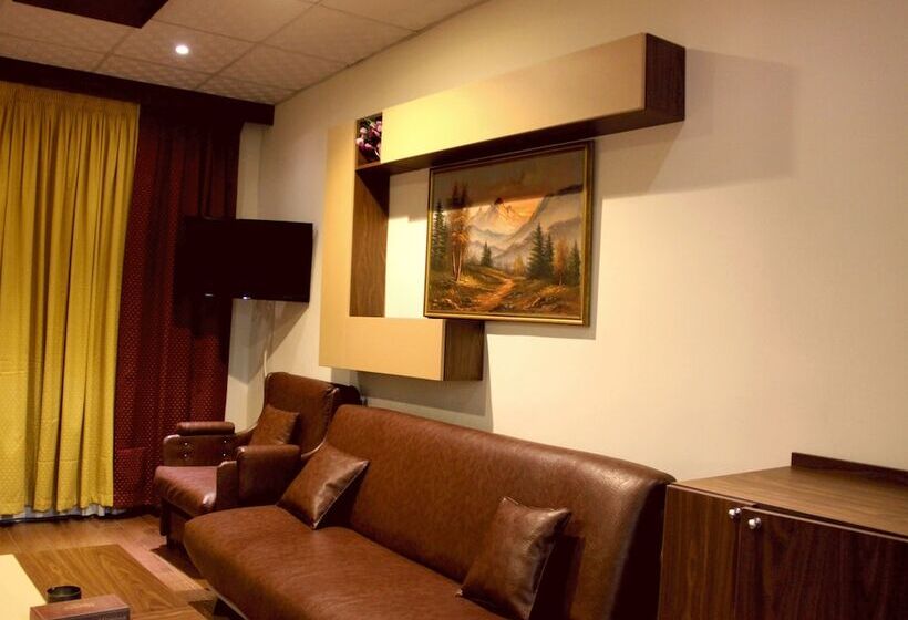 سوییت, Lamedina Hotel & Resort