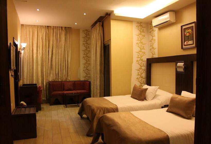 سوییت لوکس, Lamedina Hotel & Resort