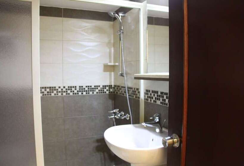 اتاق اکونومی یک تخته, Lamedina Hotel & Resort