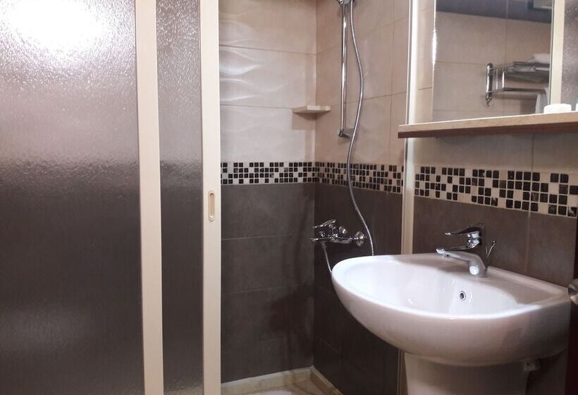 اتاق اکونومی یک تخته, Lamedina Hotel & Resort