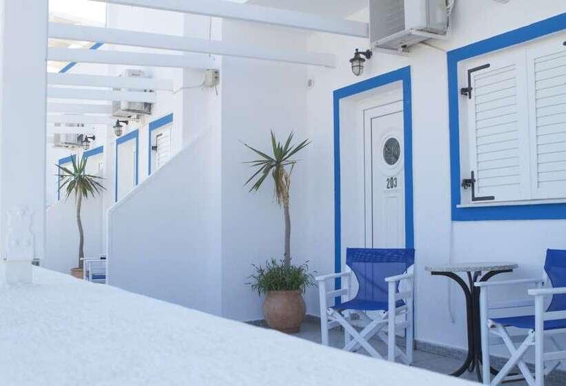 이코노미 룸, Milos Villas