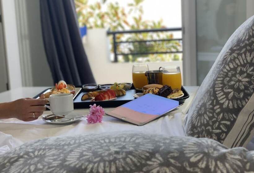 스위트, Milos Villas