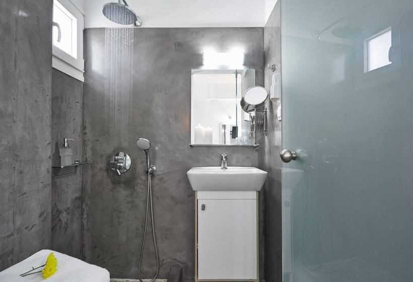 이코노미 룸, Milos Villas