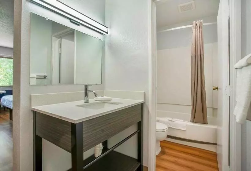 キングサイズベッドのスタンダードルーム, Motel 6gresham, Or  Portland