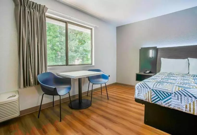 キングサイズベッドのスタンダードルーム, Motel 6gresham, Or  Portland