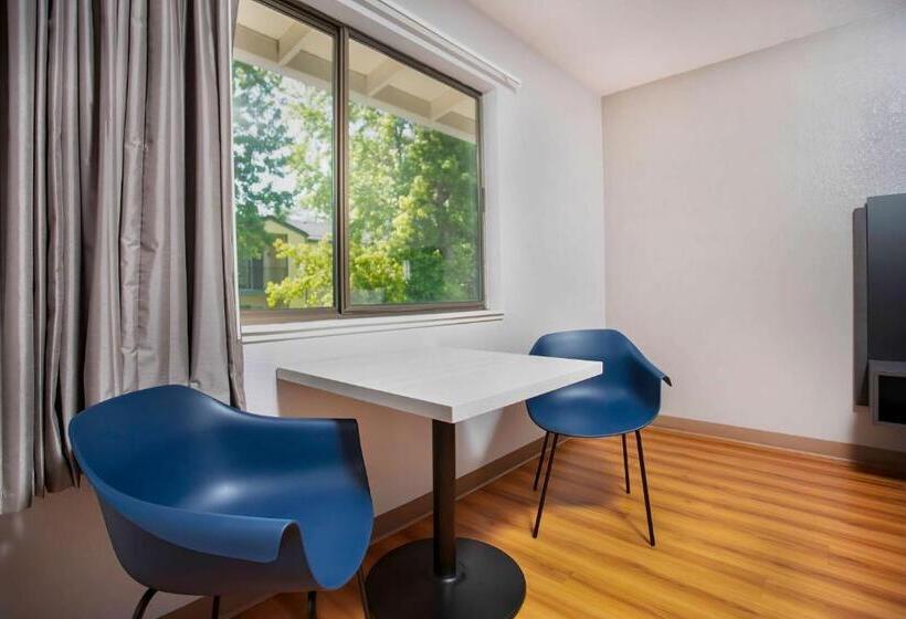 Четырехместный номер Премиум, Motel 6gresham, Or  Portland