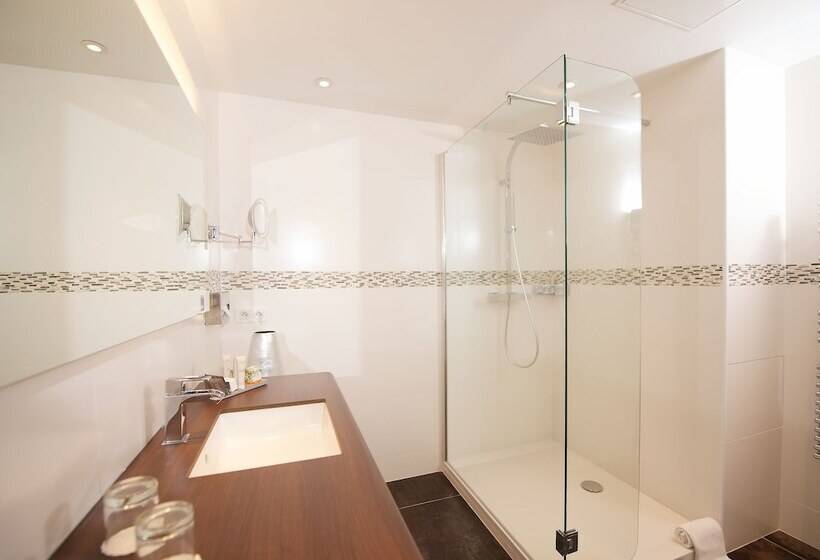 Люкс, Servotel Saintvincent