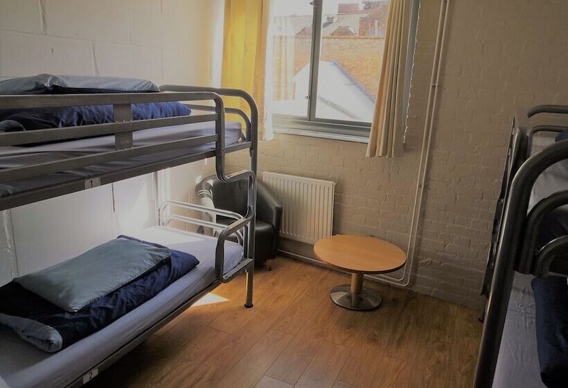 تختخواب در اتاق مشترک, Oxford Backpackers