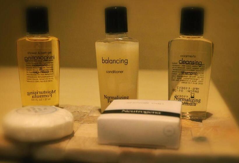 스탠다드 룸, Bail House