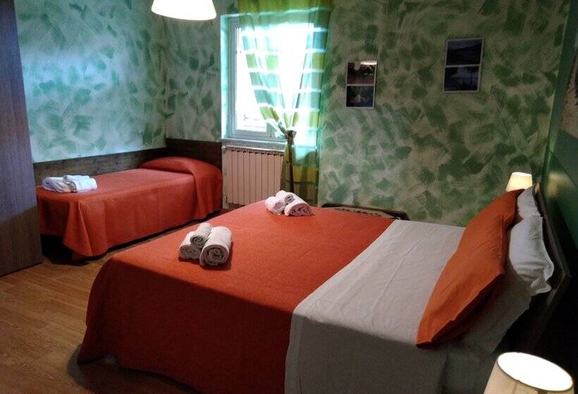 חדר סטנדרט לשלושה, B&b Alfio Tomaselli