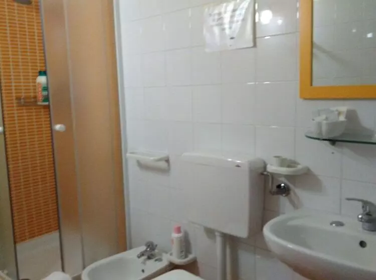 اتاق استاندارد چهار تخته, B&b Alfio Tomaselli