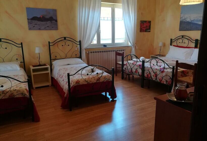 חדר סטנדרט לארבעה, B&b Alfio Tomaselli