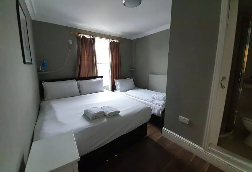 اتاق استاندارد سه نفره, Ebury House