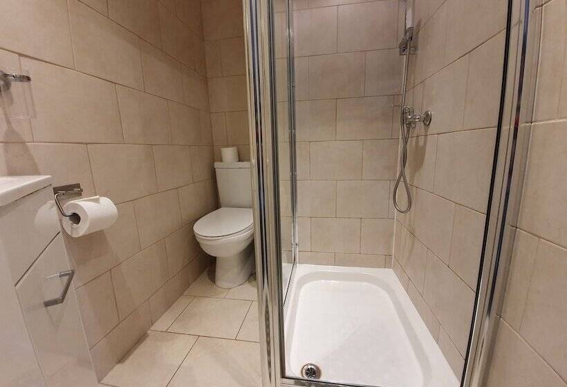 家庭间, Ebury House