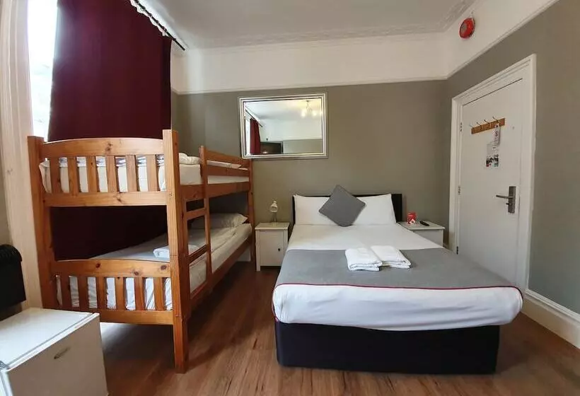 اتاق خانوادگی, Ebury House