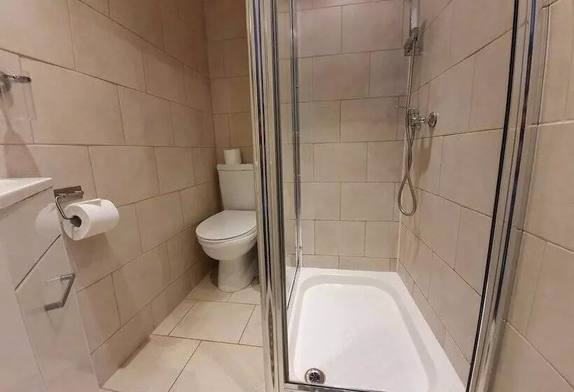 اتاق استاندارد یک تخته با سرویس بهداشتی مشترک, Ebury House