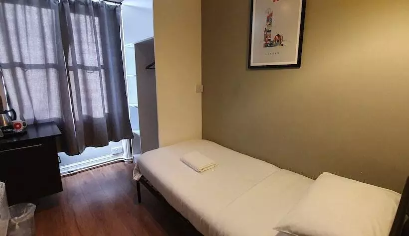 اتاق استاندارد یک تخته با سرویس بهداشتی مشترک, Ebury House