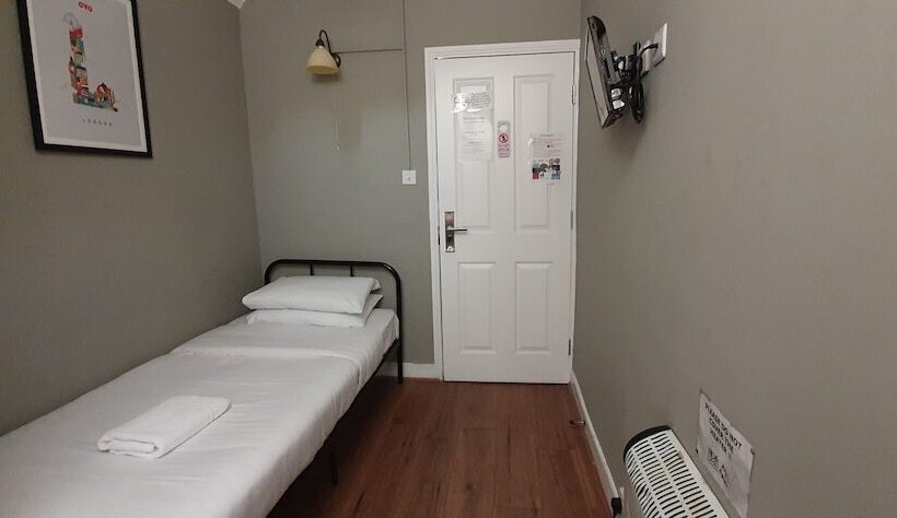 标准单人间共用浴室, Ebury House