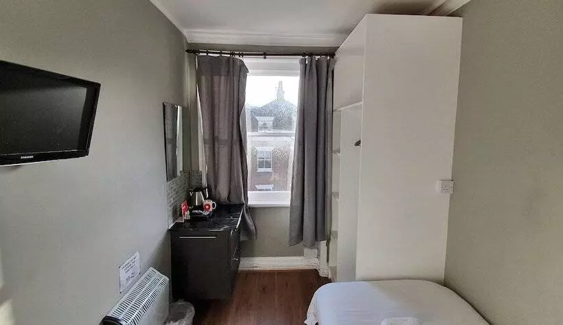 اتاق استاندارد یک تخته با سرویس بهداشتی مشترک, Ebury House