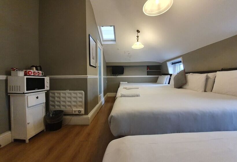 家庭间, Ebury House