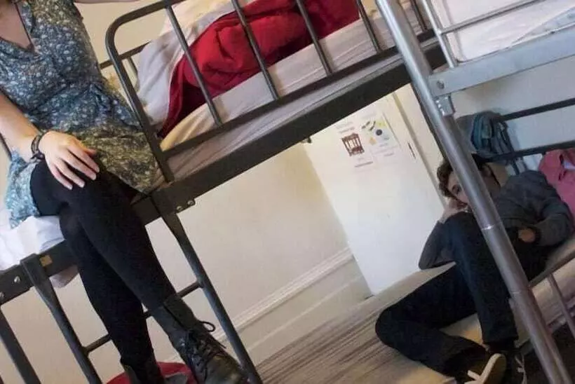 ルームシェアのワンベッド, Dover Castle Hostel