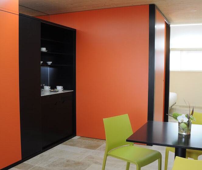 جناح جونيور, Hôtel Restaurant Le Château De Besseuil, Mâcon Nord   Teritoria