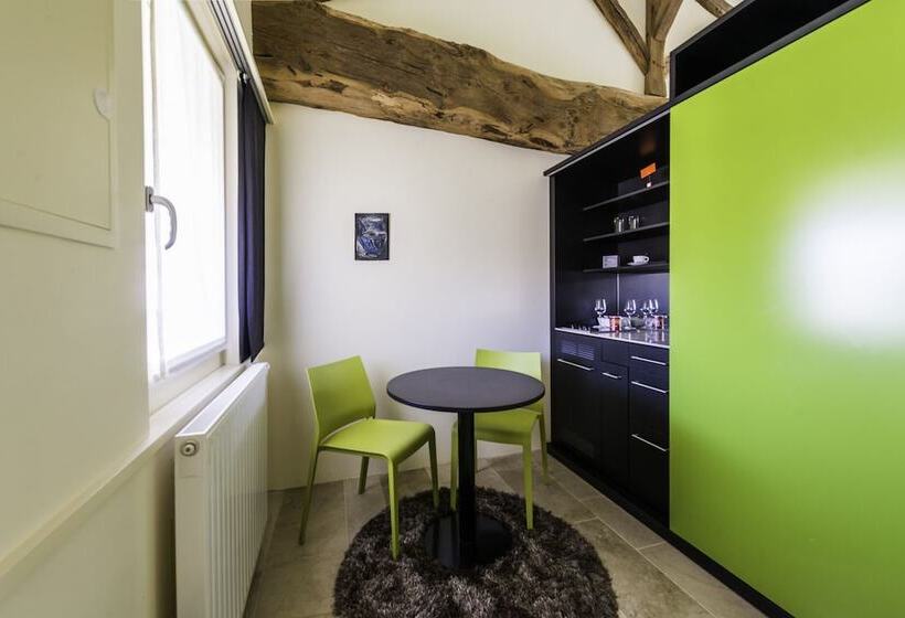 Номер Стандарт, Hôtel Restaurant Le Château De Besseuil, Mâcon Nord   Teritoria