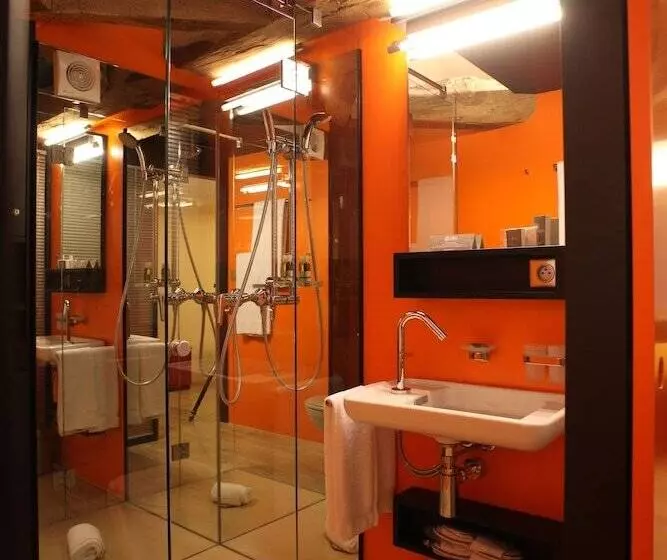 スタンダードルーム, Hôtel Restaurant Le Château De Besseuil, Mâcon Nord   Teritoria