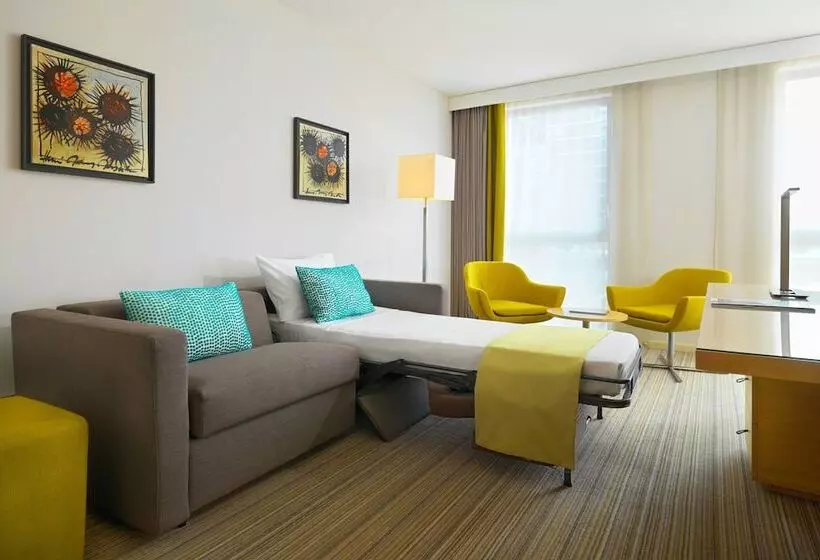 سوییت, Courtyard By Marriott Montpellier