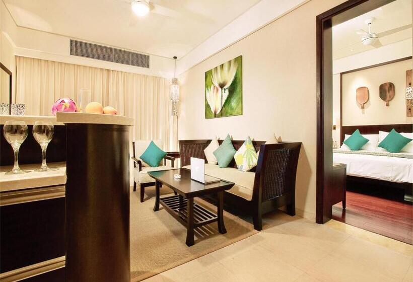 Люкс Семейный 2 Спальни, Howard Johnson Resort Sanya Bay