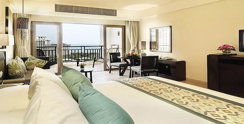 Номер Deluxe Вид на Море, Howard Johnson Resort Sanya Bay